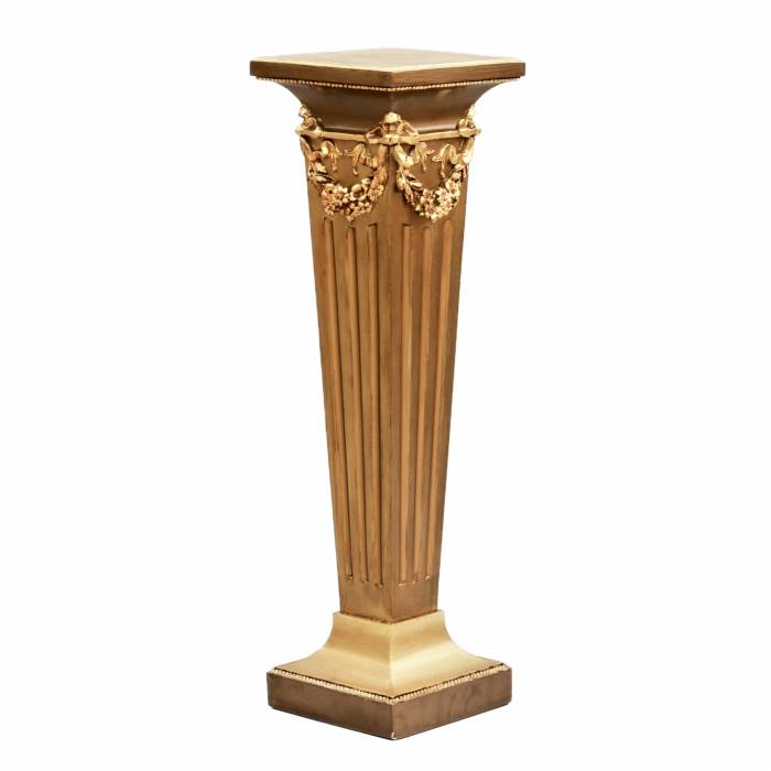 Pedestal. Column. 