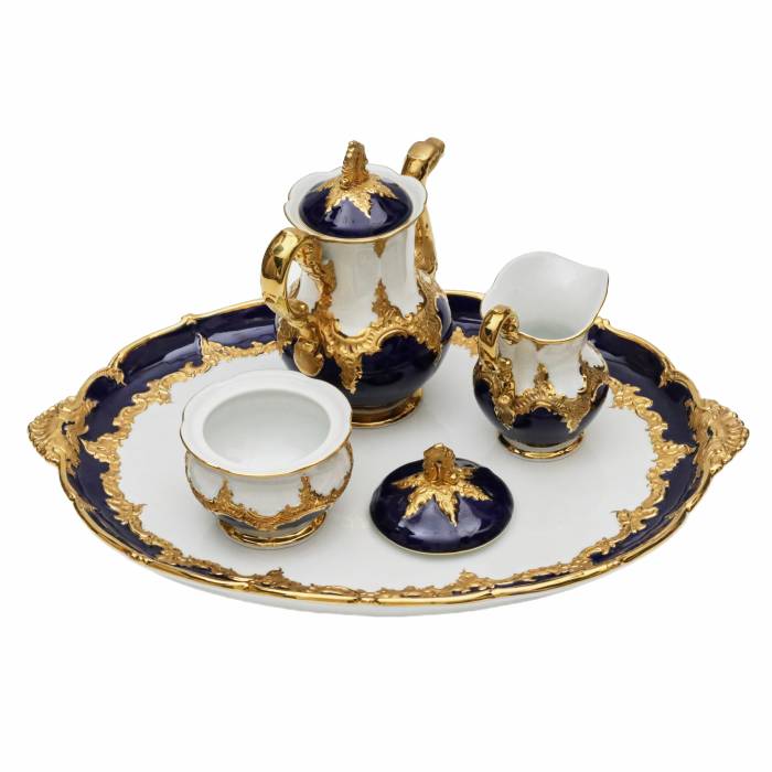 Meissen B Form. Tea and coffee service for six people. 20th century. 