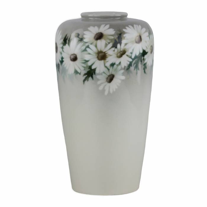 Vase Marguerites. Manufacture imperiale de porcelaine, 1915. 