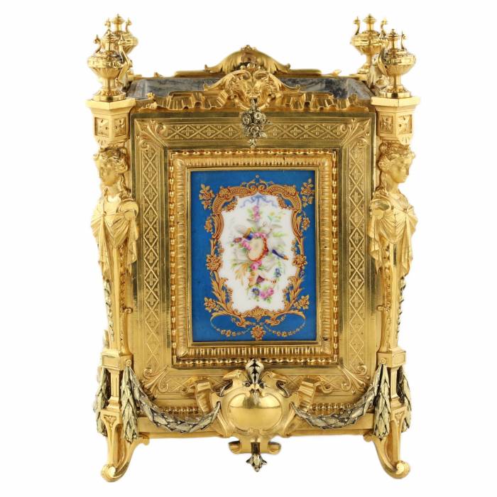 Excellent jardinière by Christofle & Cie in the style of Napoleon III. France, 19th century. 