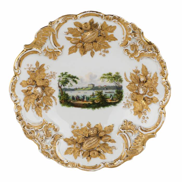 Luxurious decorative dish with a view of Zwickau. Meissen. 1815-1860. 