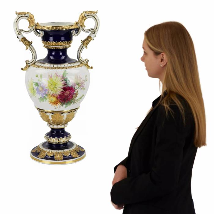 Grand vase de fleurs de salon. Ernst August Leuteritz. Meissen 19ème siècle 