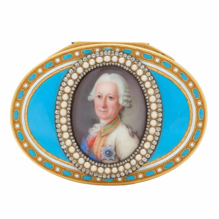 Unique gold and enamel snuffbox with a portrait of Admiral Count Semyon Ivanovich Mordvinov. Russia. St. Petersburg, 1780s