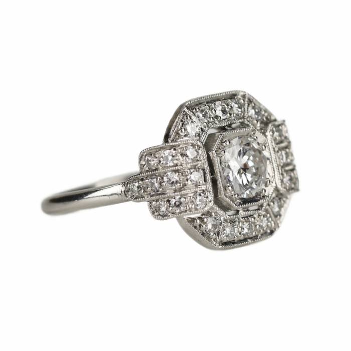 Platinum Ring with Diamonds from the Art Deco Era 