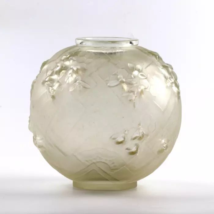 Vase with bees from Sabino France 