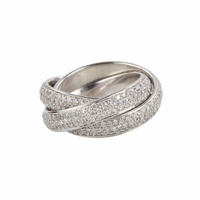 18K White gold ring with diamonds.