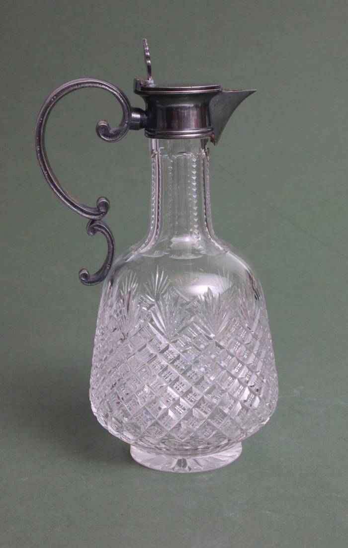 Carafe Art Nouveau en cristal avec finition argentée 84e épreuve 