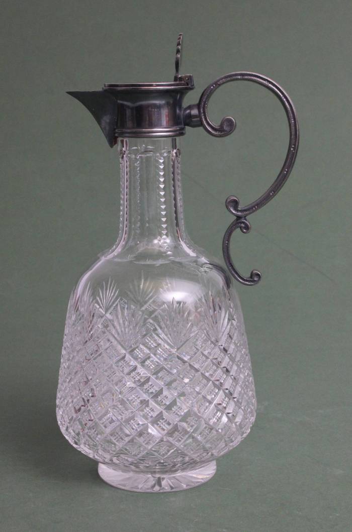 Carafe Art Nouveau en cristal avec finition argentée 84e épreuve 