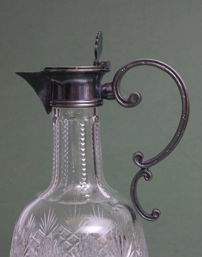 Carafe Art Nouveau en cristal avec finition argentée 84e épreuve 