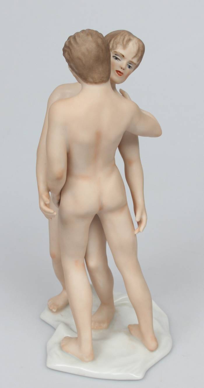 Porcelain figure Couple