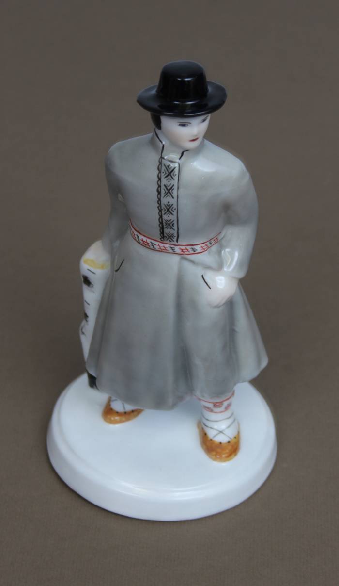 Jessen faience figure Son of the Nation