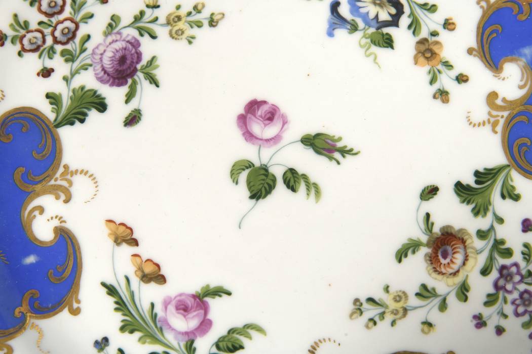 Decorative porcelain plate Flowers