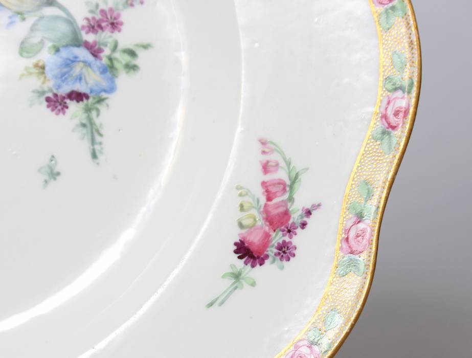 Painted Meissen porcelain decorative plate