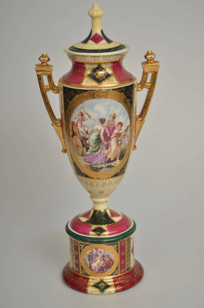 Decorative cup