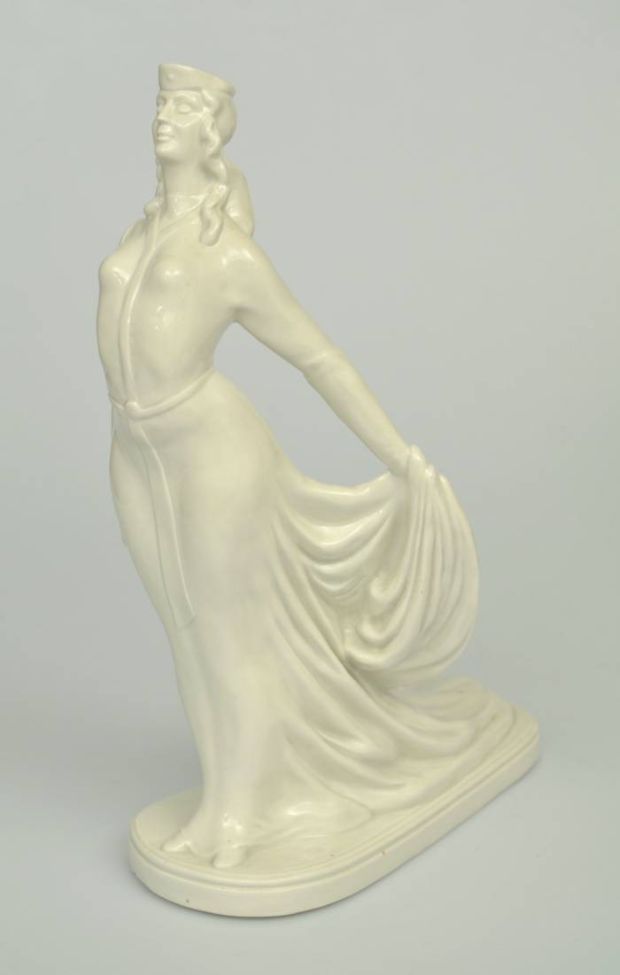 Figurine en porcelaine « Princesse géorgienne Tamara » 