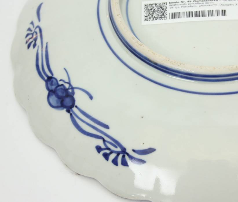 Painted porcelain plate