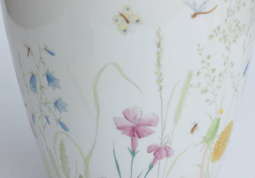 Porcelain vase Meadow