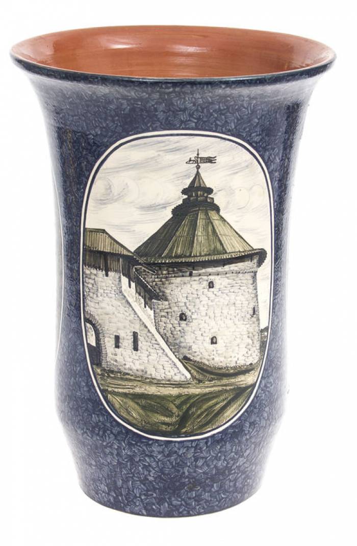 Vase en céramique de la forteresse de Pskov 