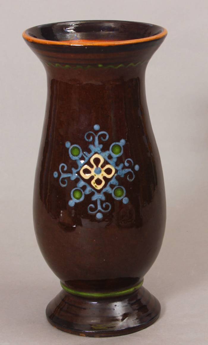 Ceramic vase