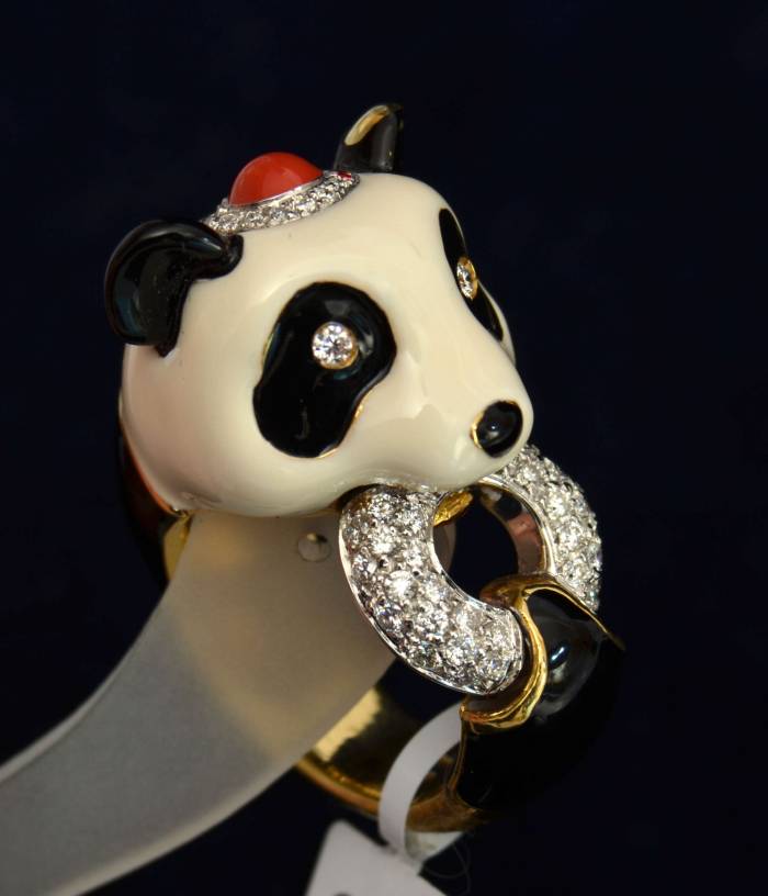 Gold ring with diamonds Panda