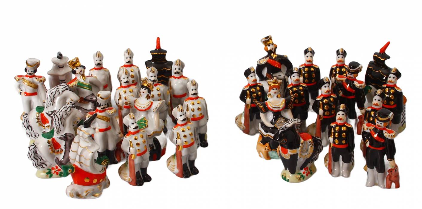 Porcelain chess pieces 32 pcs