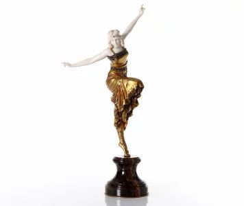 P. Philippe. Figure en bronze dune danseuse russe.