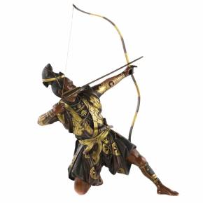 Figure en bronze d`un archer samouraï avec un long arc. Yoshimitsu Hou (芳光炮) Japon Période Meiji 19e-20e siècle. 