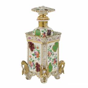 Flacon à parfum en porcelaine française polychrome et dorée. Jacob Petit 19ème siècle 