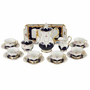 Luxurious porcelain mocha service for six Meissen B-Form. 20th century. 