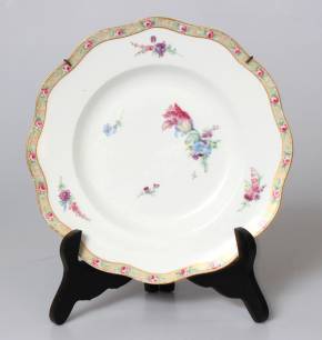Assiette décorative en porcelaine de Meissen peinte 