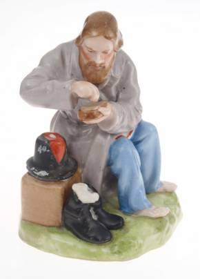 20. gadsimts 20. gadu Krievija Verbilki Porcelāna figūra Vīrietis ar maizi 