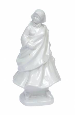 Porcelain figurine ``Folkdancer&39;&39; 
