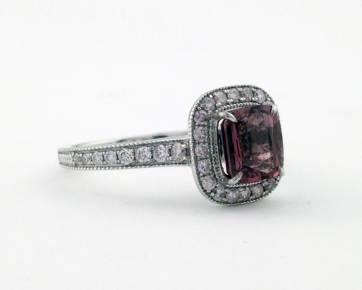 Ring 14K Whitegold with Spinel and Diamonds